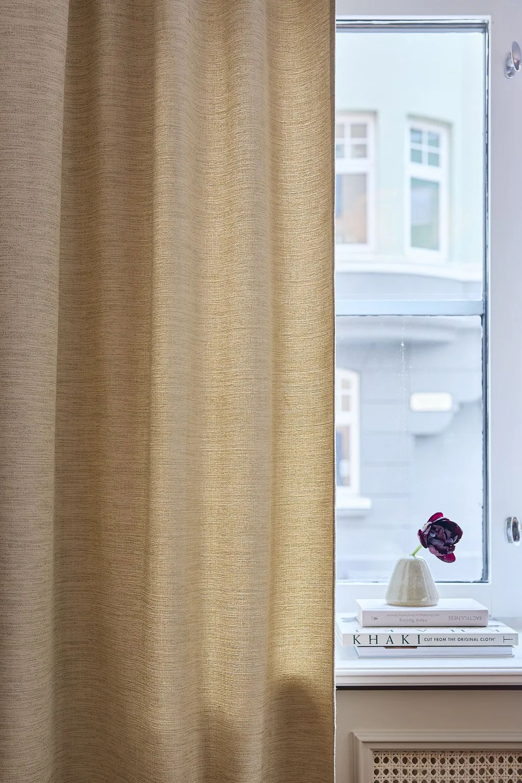 Beige gardin med lyster