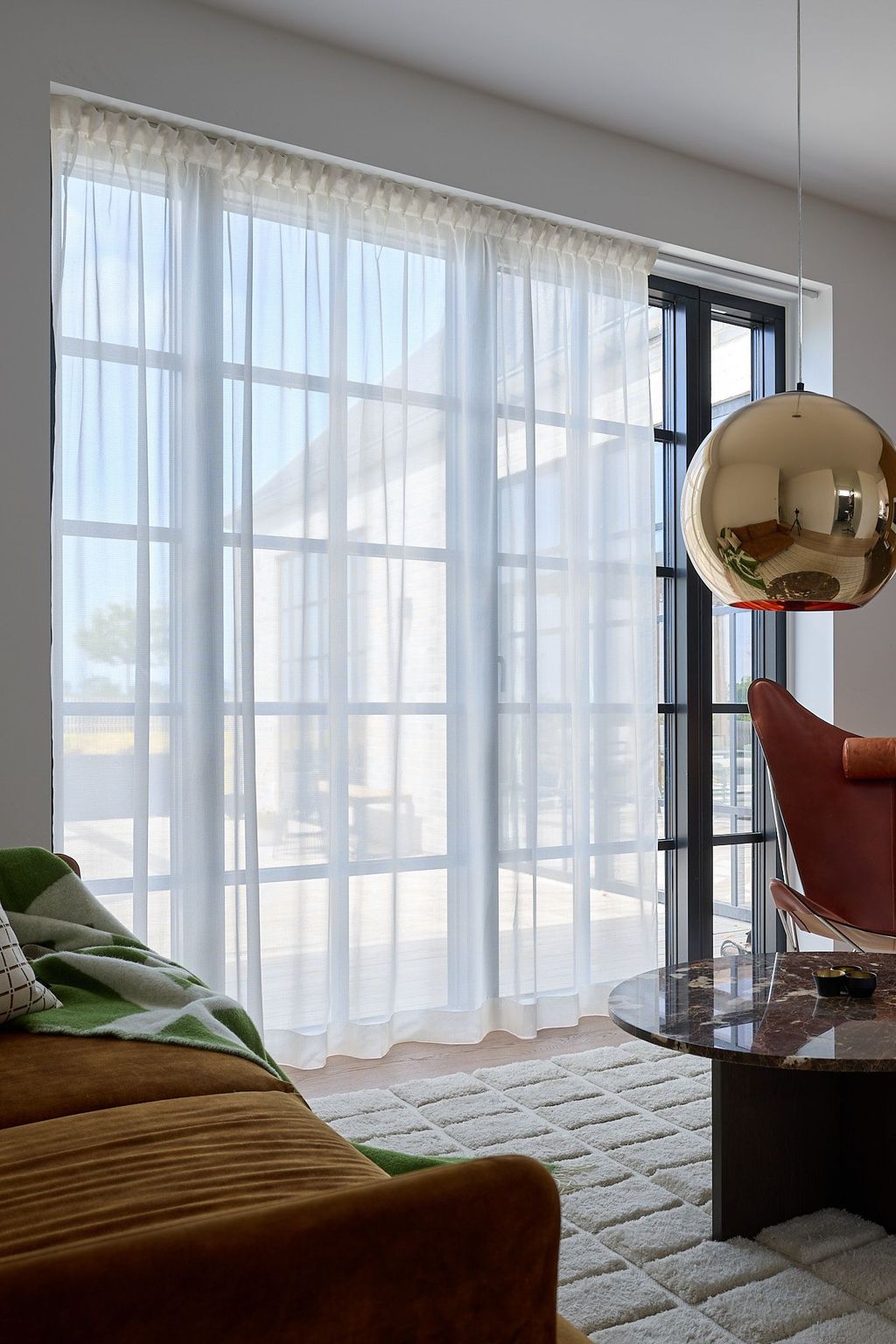 Benvit hotelforhæng