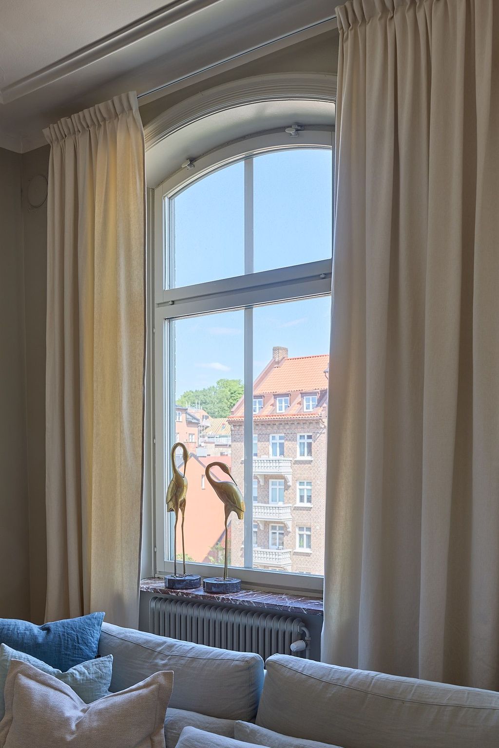 Off-white curtain in a cotton blend