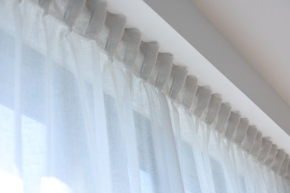 Havang-white-pleats.jpg