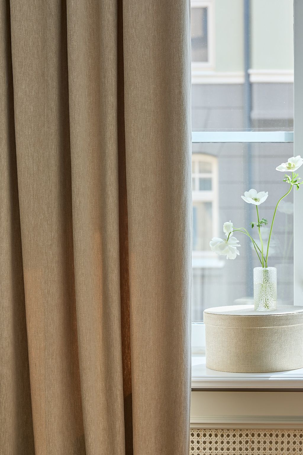 Greige gardin i bomuldsblanding